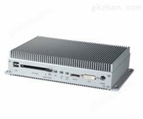 UNO-2172 嵌入式工业级控制器，带2×LAN、4×COM、DVI