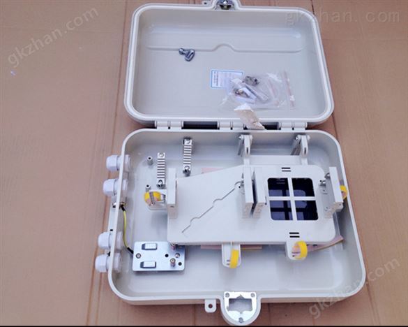 FTTH室外抱杆 壁挂SMC32芯光分路器箱